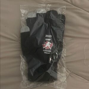 2025 IIHF Canada World Juniors Ottawa Black Gloves